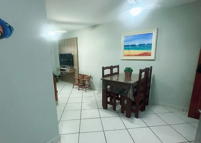 Lindo apê 1 min a pé da areia da Praia Grande-O mais perto! com Varanda Ubatuba